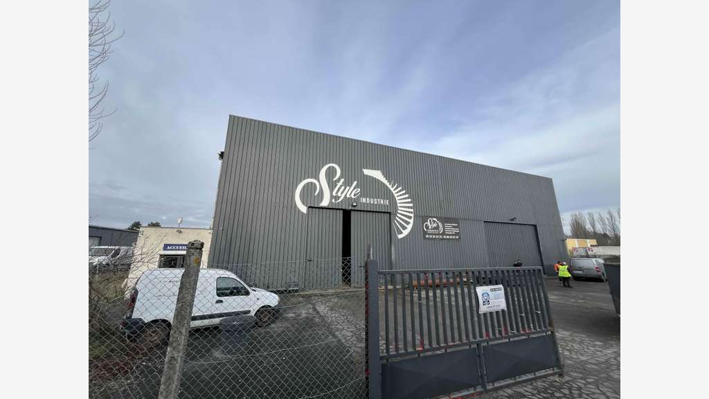 A louer entrepôt de 1250m² à Gauchy