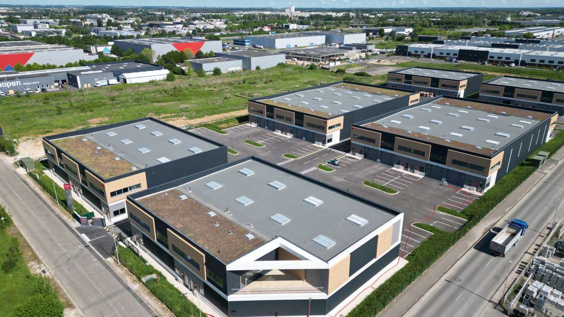 Loue cellules d'activité 400 à 1600m² Gellainville