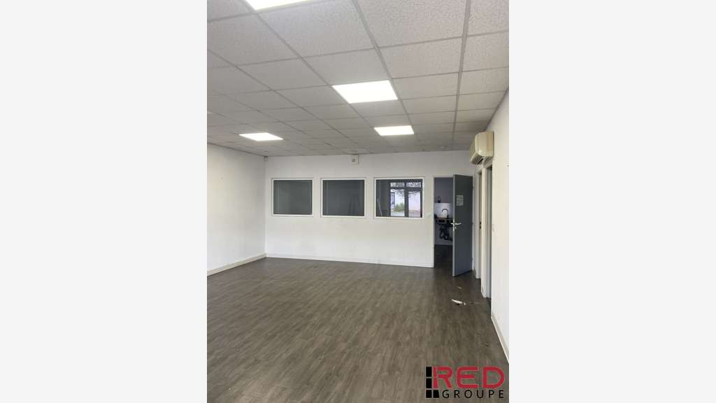 A louer local 90m² RDC à Gémenos