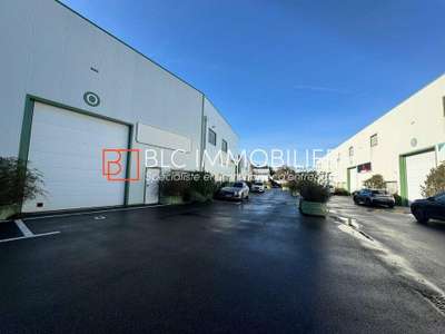 Entrepôt 1015m² à louer à Gémenos