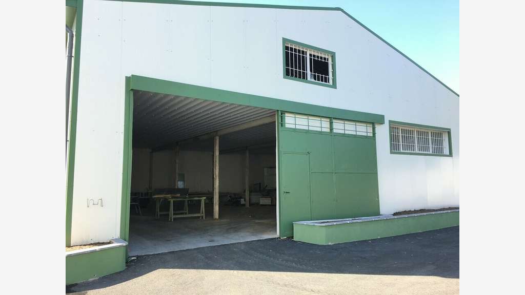 Entrepôt 190m² à louer à Gémenos / Aubagne