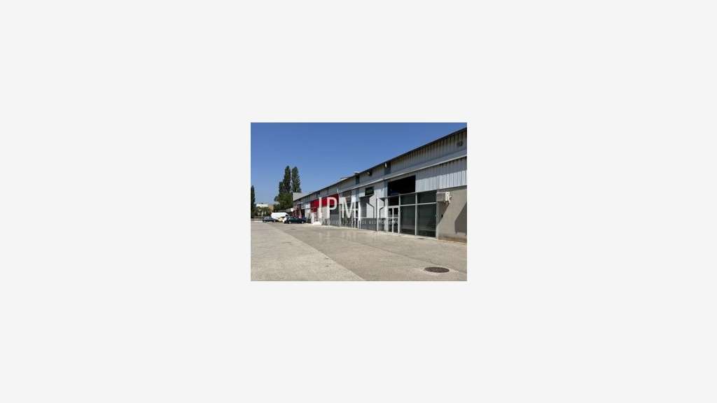 Local d'activités 347m² à louer ZA Gémenos