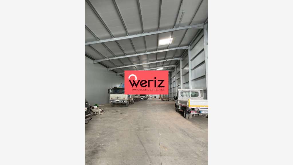 A louer locaux neufs 1050m²  proche ZI des Paluds