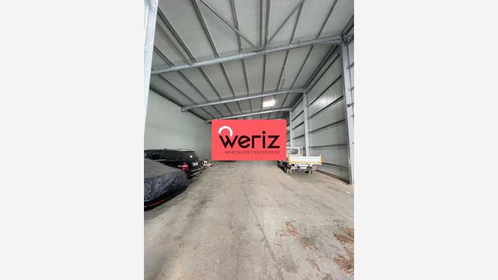 A louer locaux neufs 1050m²  proche ZI des Paluds