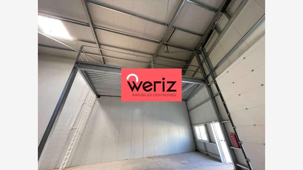 A louer locaux neufs 1050m²  proche ZI des Paluds