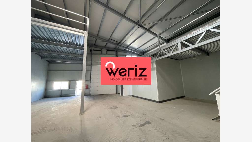A louer locaux neufs 1050m²  proche ZI des Paluds