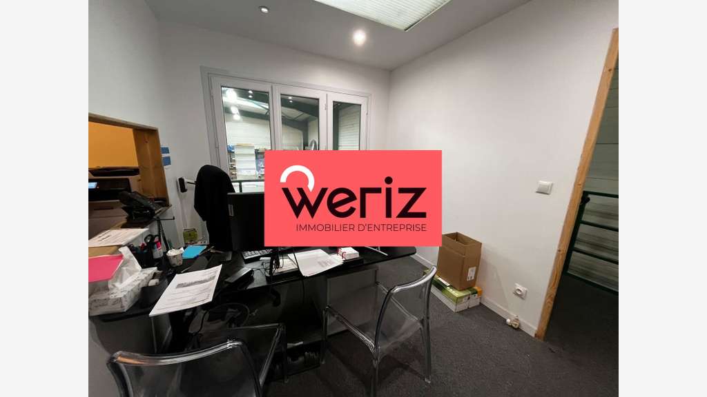A louer local d'activité 45m² à Aubagne accès PL