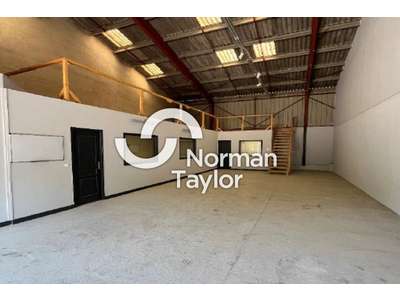 Location Locaux d'activités - Entrepôts à Gémenos