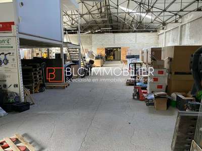 Local 1100m² à louer avec terrain à Gemenos 13420