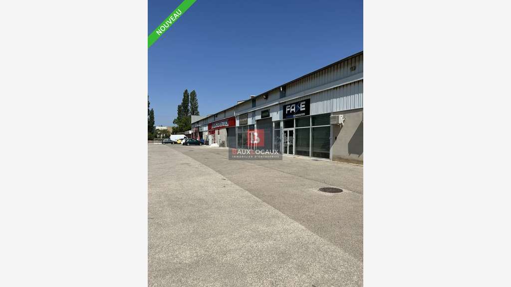 A louer entrepôt 200m² à Gémenos Plaine du Jouques