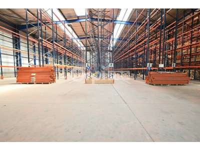 Location Locaux d'activités - Entrepôts à Genas