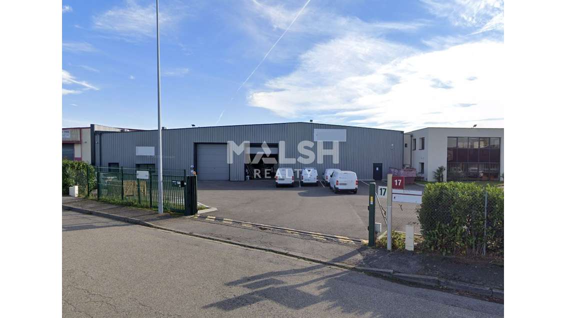 Local d'activités à louer 345m² à Genas