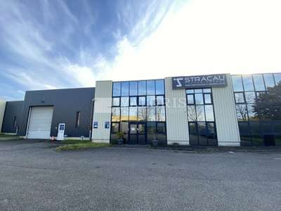 Location Locaux d'activités - Entrepôts à Genas