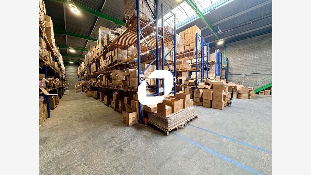 A louer Local d'activité 2208m² Genas
