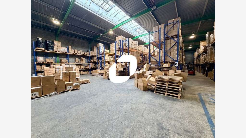 A louer Local d'activité 2208m² Genas