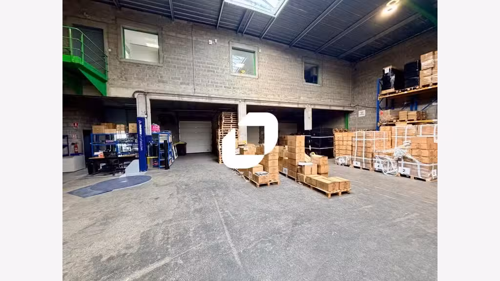 A louer Local d'activité 2208m² Genas