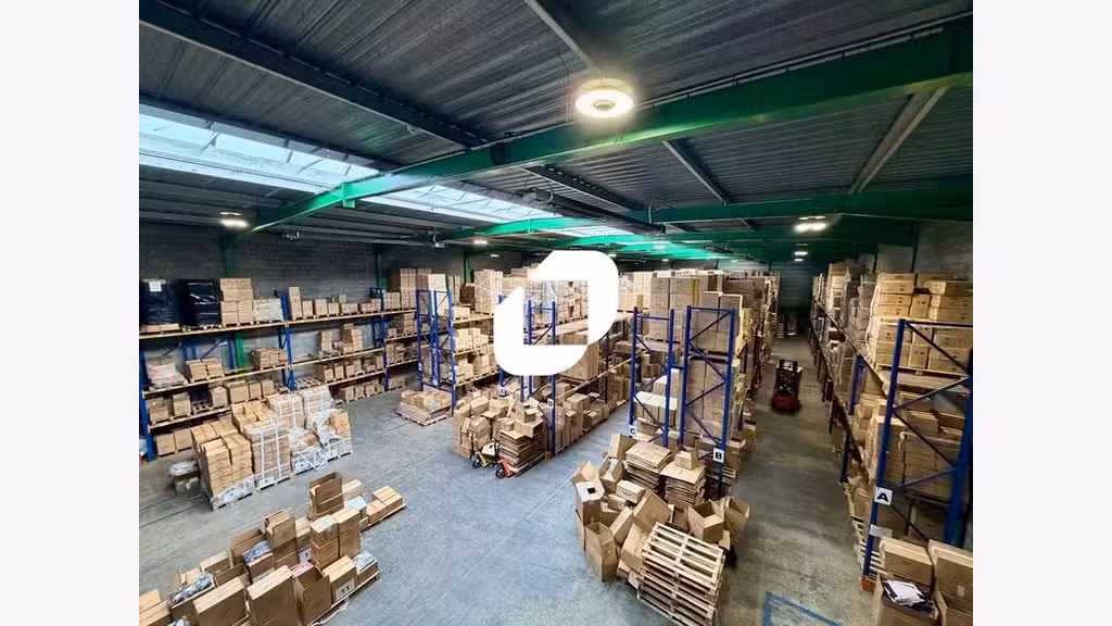 A louer Local d'activité 2208m² Genas