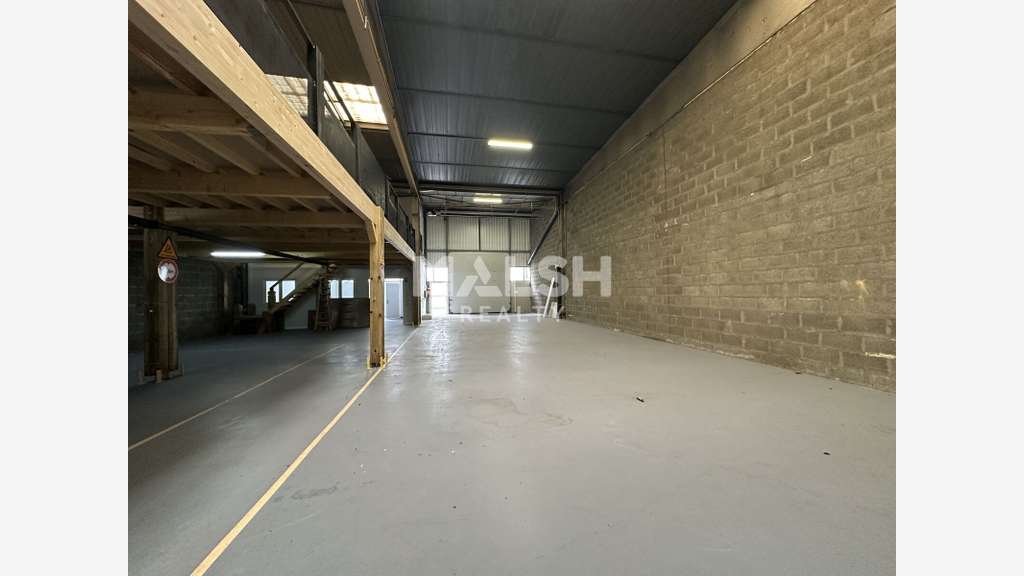 Local d'activités à louer 423m² à Genay proche A46