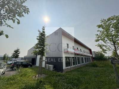Local d'activité neuf 475m² à louer à Genay