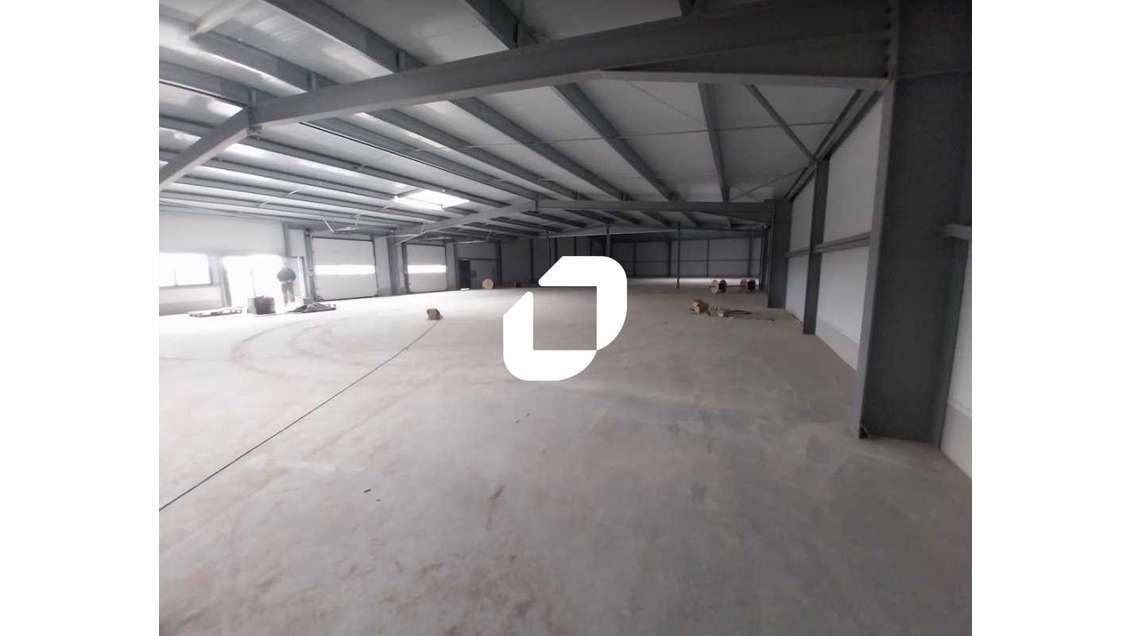 A louer Local d'activité 2000m² Generac