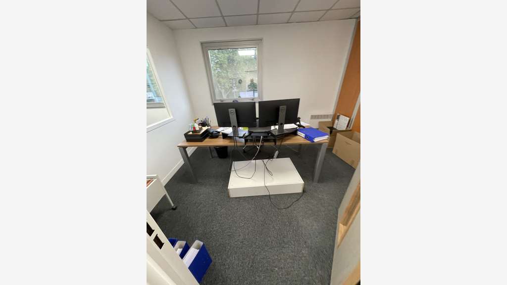 Lot d'activité 539m² à louer RER C Gennevilliers