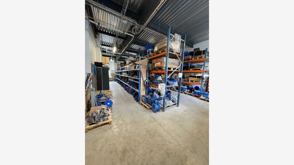 A louer local avec bureaux à Gennevilliers N315