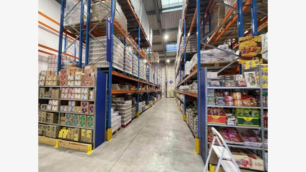 Location entrepôts + bureaux 2244m² Gennevilliers
