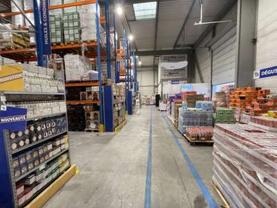 Location entrepôts + bureaux 2244m² Gennevilliers