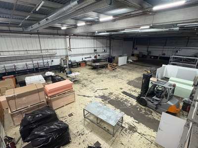 Location Locaux d'activités - Entrepôts à Gennevilliers