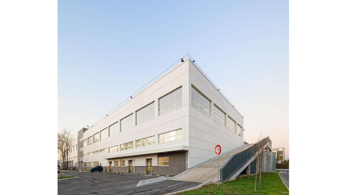 Ensemble de 6300m² de logistique Parc Péripark 
