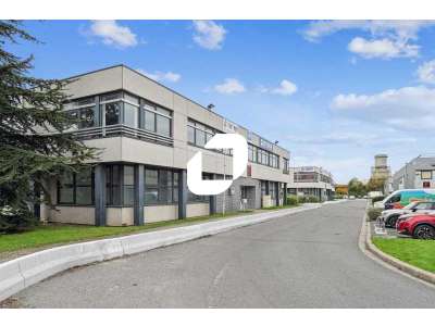 Location Locaux d'activités - Entrepôts à Gennevilliers