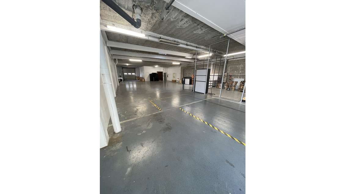 A louer surface mixte de 807m² à Gennevilliers