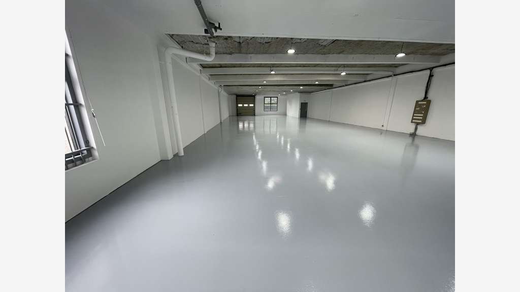 A louer surface mixte de 807m² à Gennevilliers