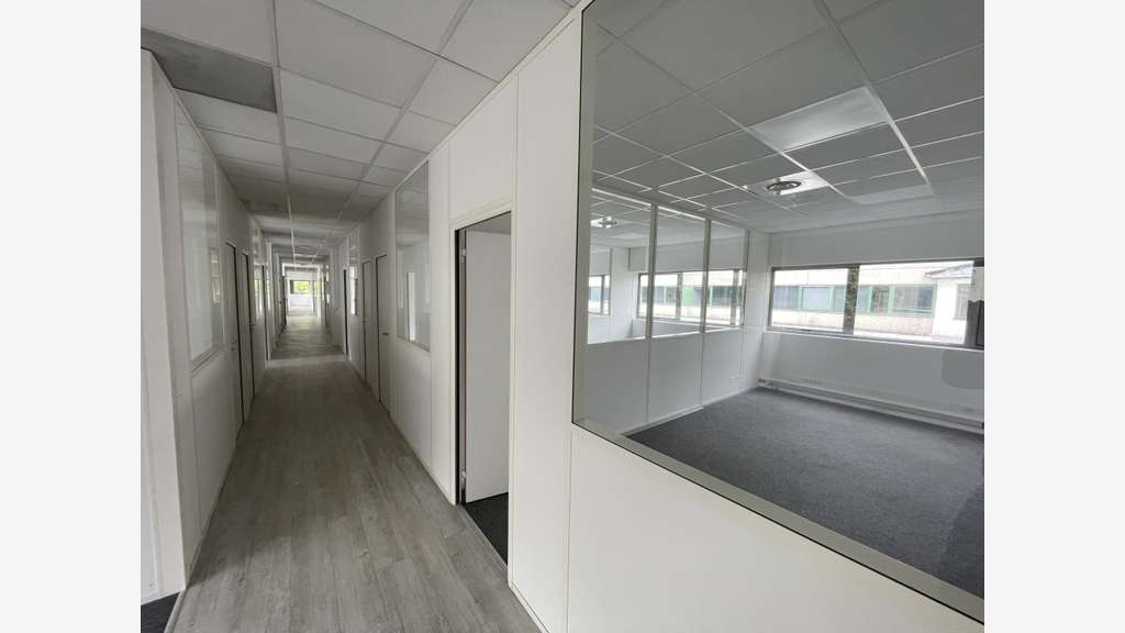 A louer surface mixte de 807m² à Gennevilliers