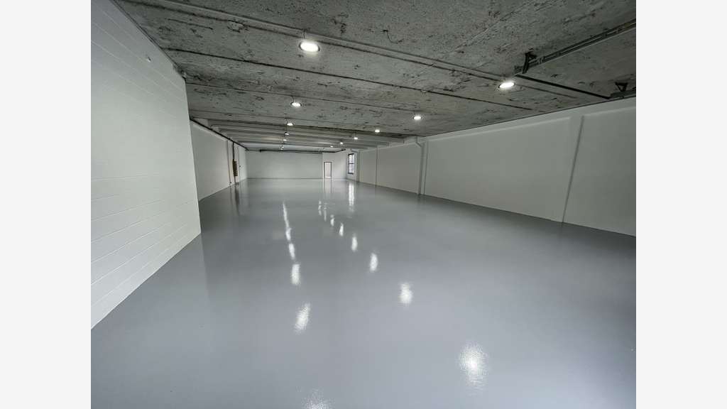 A louer surface mixte de 807m² à Gennevilliers