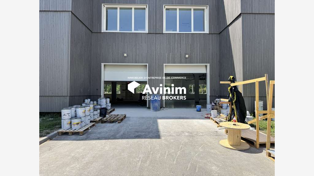 A louer local activités neuf 411m² à Gennevilliers