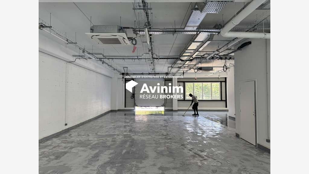 A louer local activités neuf 411m² à Gennevilliers