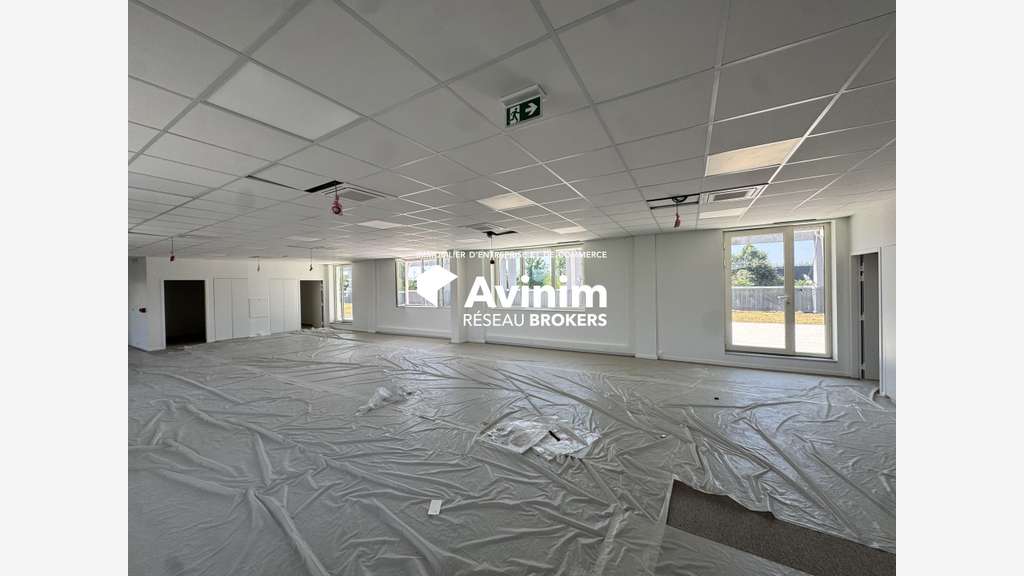 A louer local activités neuf 411m² à Gennevilliers