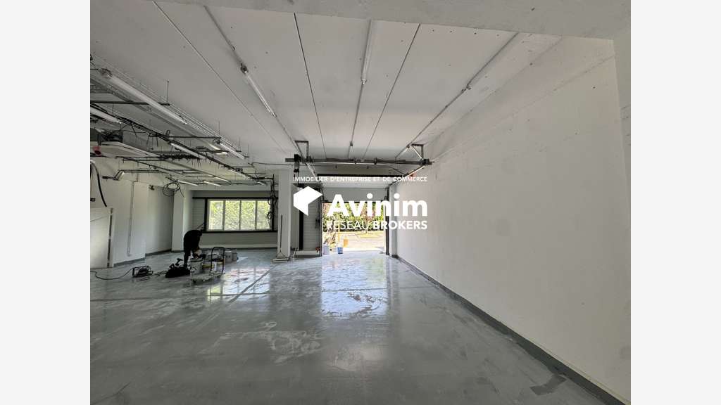 A louer local activités neuf 411m² à Gennevilliers