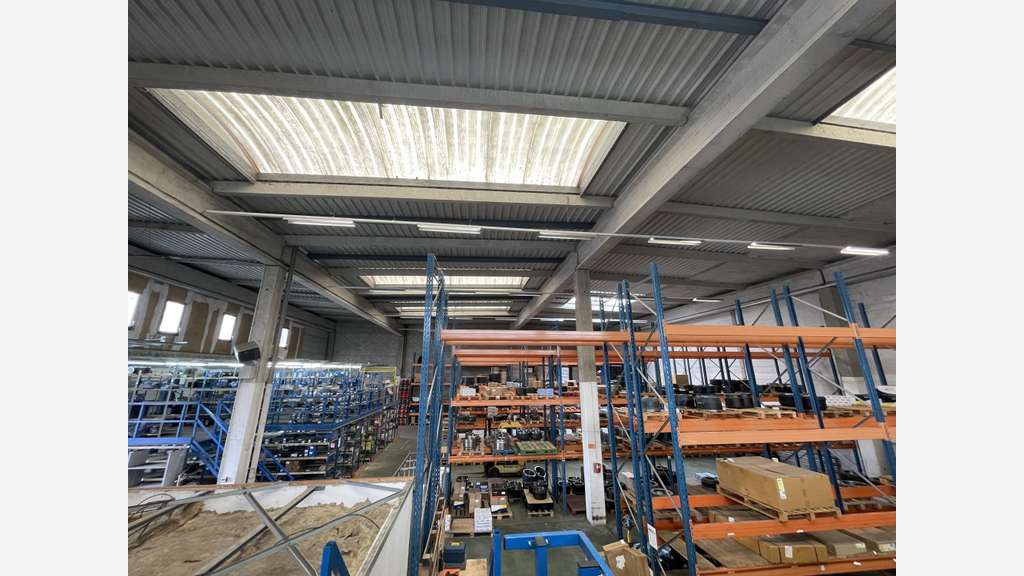 Loue 950m² d'activité Gennevilliers proche Qwartz