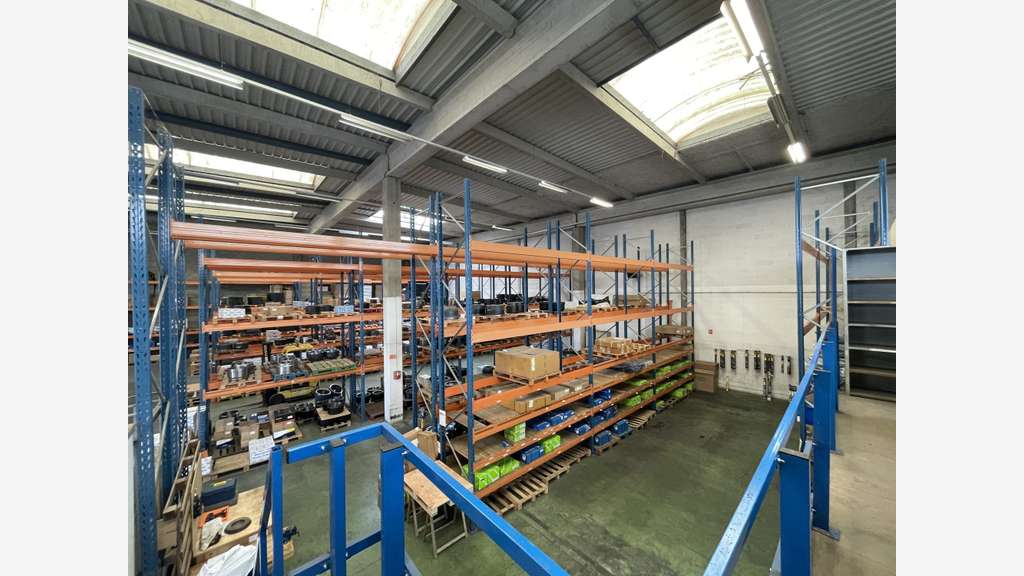 Loue 950m² d'activité Gennevilliers proche Qwartz