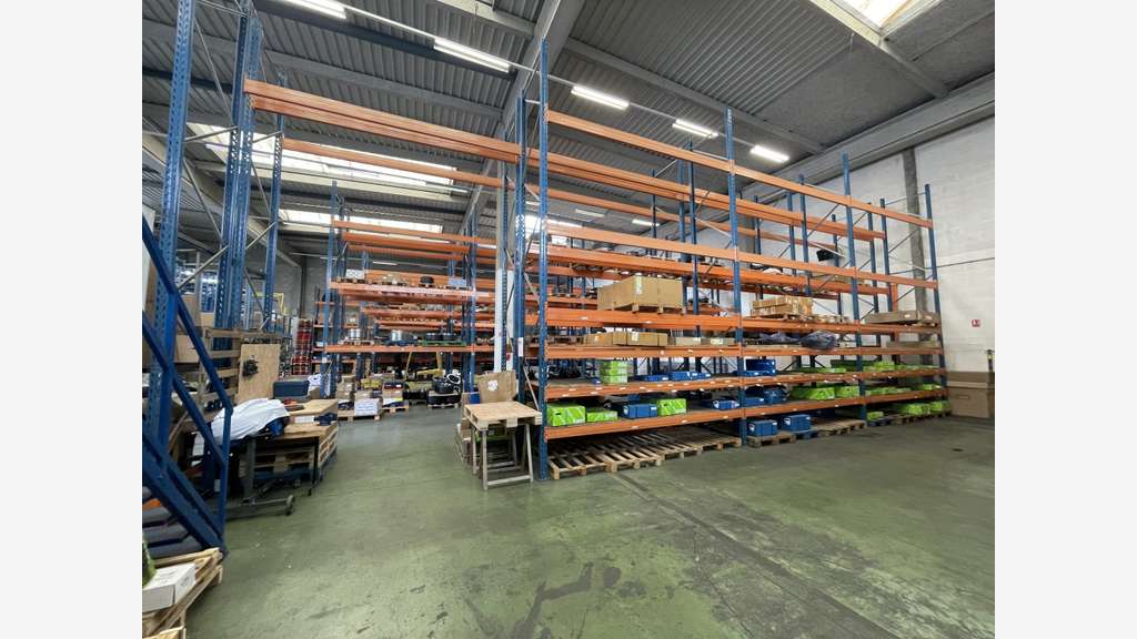 Loue 950m² d'activité Gennevilliers proche Qwartz