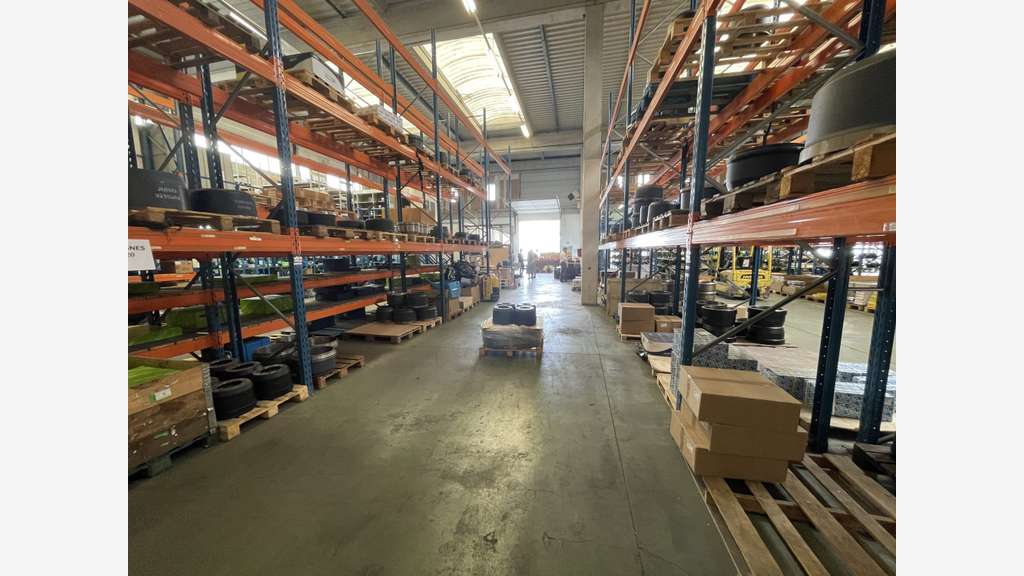 Loue 950m² d'activité Gennevilliers proche Qwartz