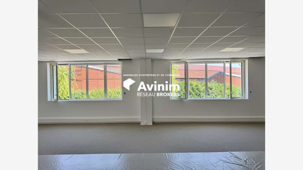 A louer local activités neuf 519m² à Gennevilliers