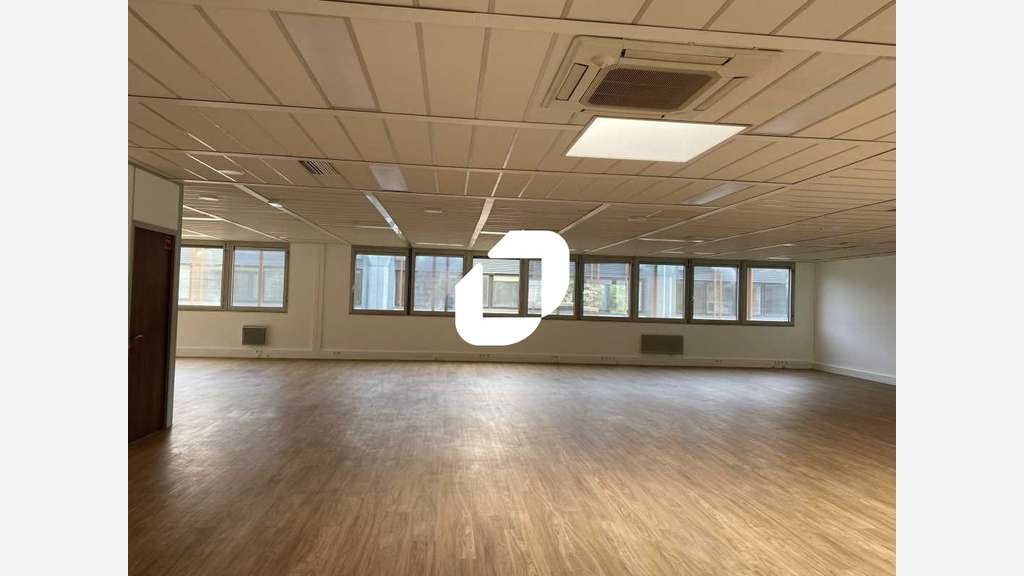 A louer Local d'activité 1021m² Gennevilliers