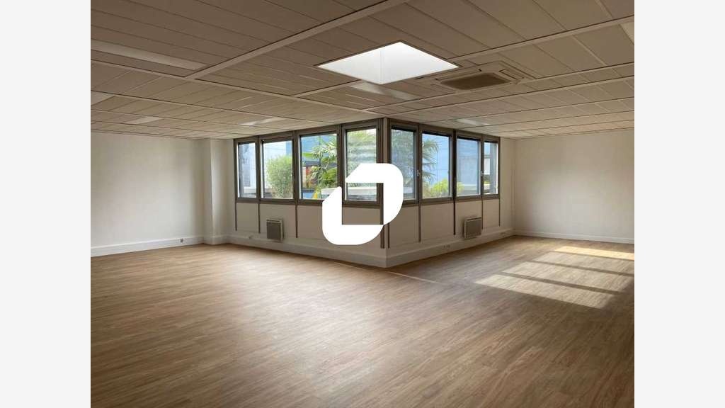 A louer Local d'activité 1021m² Gennevilliers