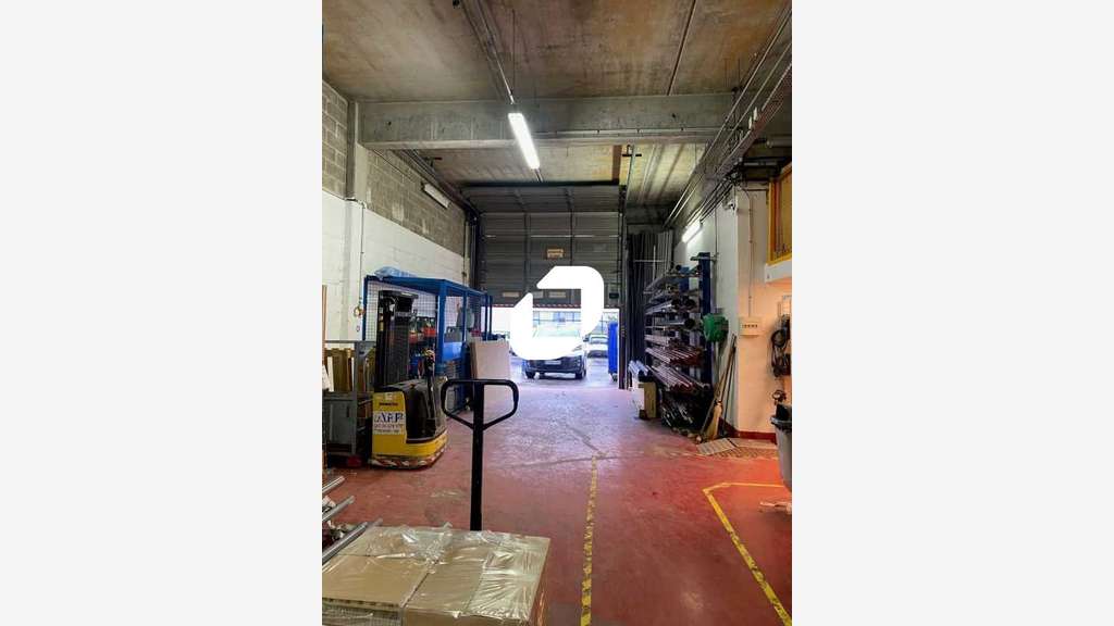 A louer Local d'activité 702m² Gennevilliers