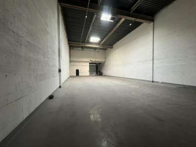 À louer – Local d'activités de 493 m² à Genne