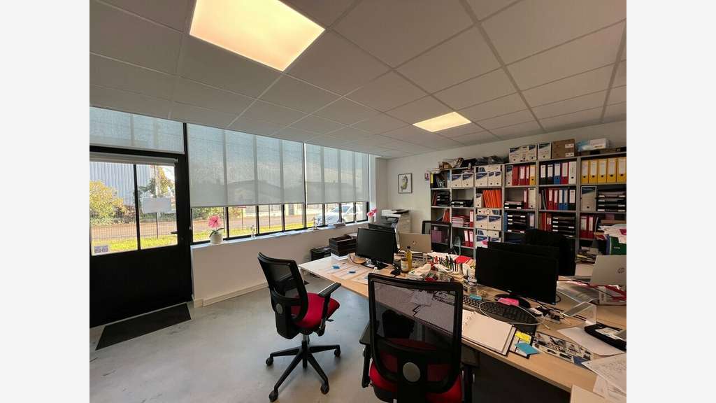 Local d'activité 150m² à louer à Gensac-la-Pallue