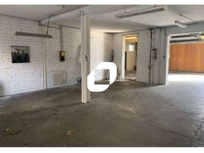 Location Locaux d'activités - Entrepôts à Gentilly